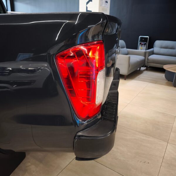 NISSAN NP 300 DOBLE CABINA 2021 - Imagen 17