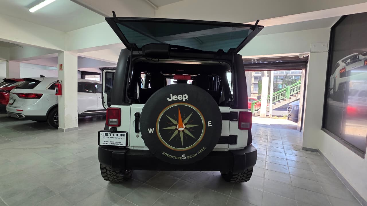 JEEP WRANGLER UNLIMITED SPORT 2013 - Imagen 6