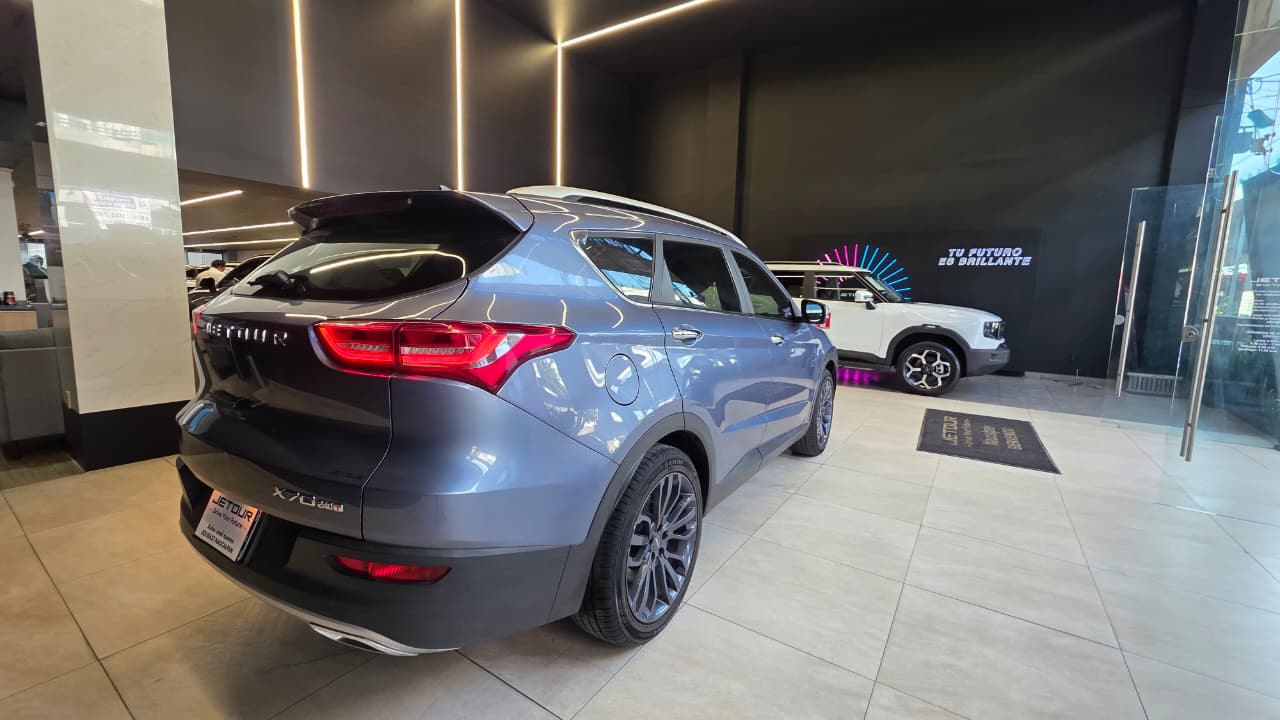 JETOUR X70 2023 - Imagen 9