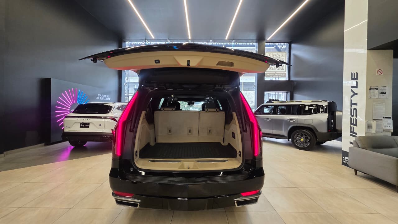 CADILLAC ESCALADE ESV AWD PAQ B PREMIUM LUXURY - Imagen 8