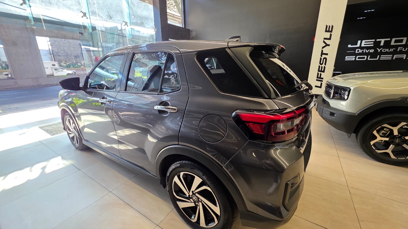 TOYOTA RAIZE XLE 2022 - Imagen 5