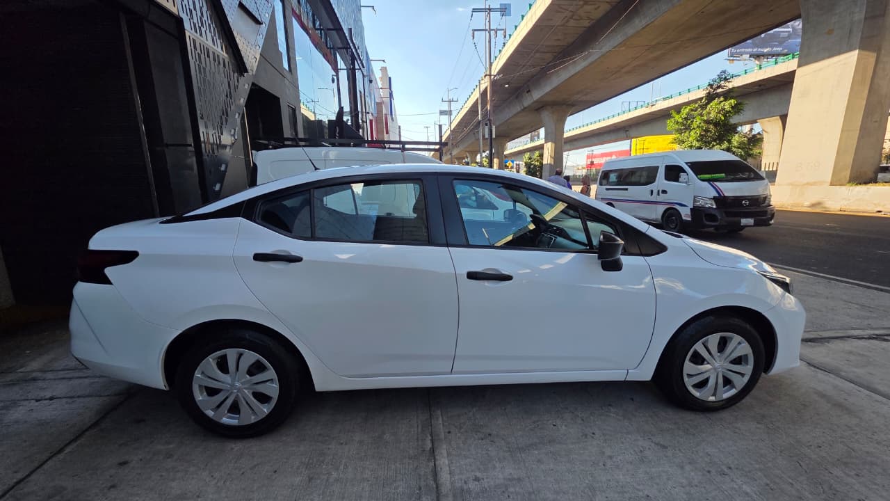 NISSAN VERSA SENSE MT 2024 - Imagen 9