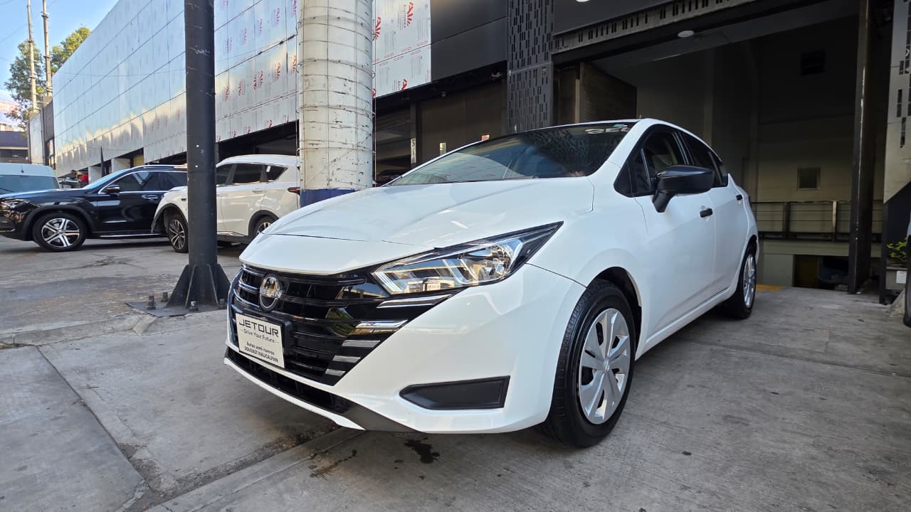 NISSAN VERSA SENSE MT 2024 - Imagen 3